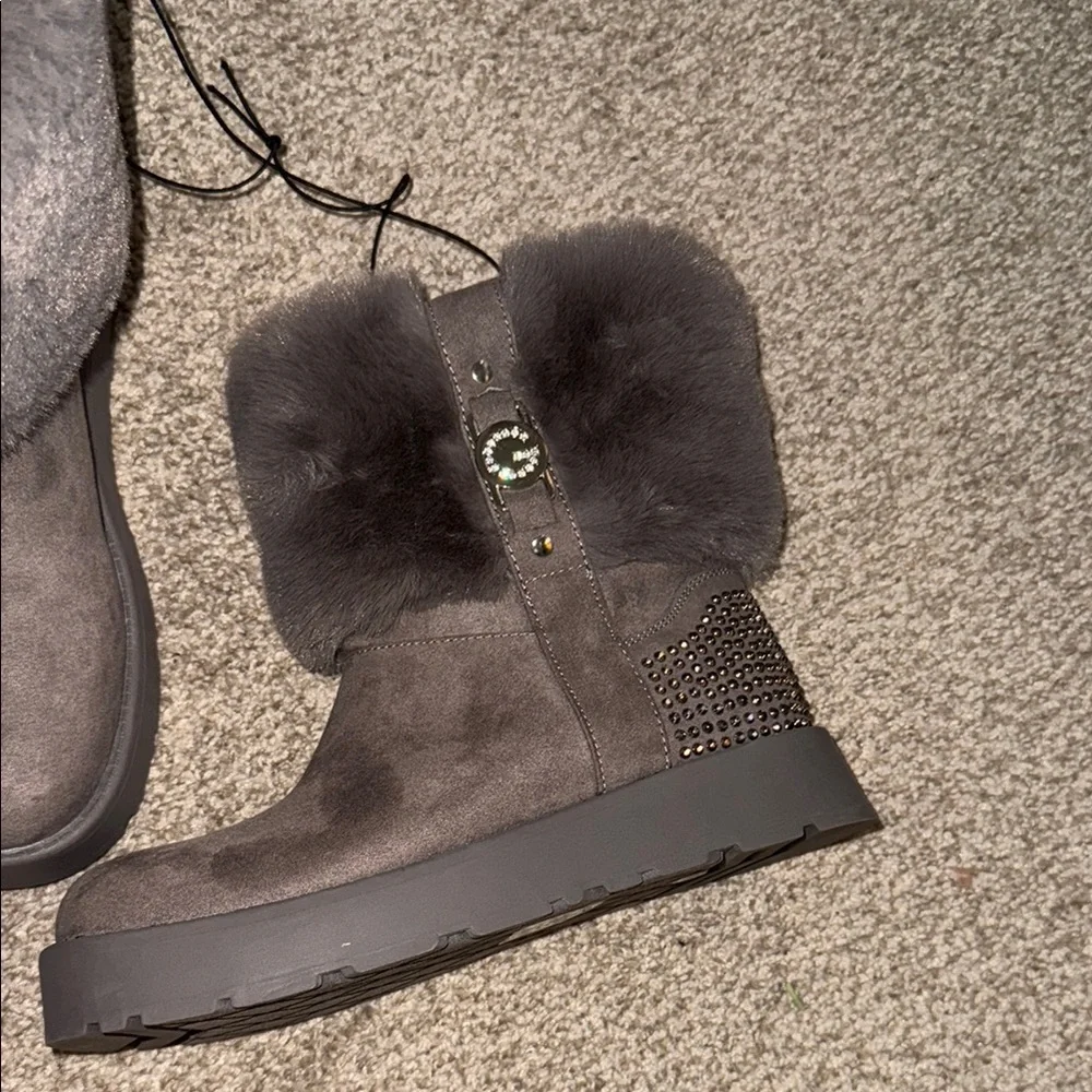 GBG  Boots - Picture 5 of 10